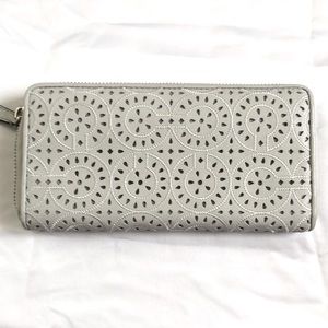 Vintage light grey leather Coach wallet